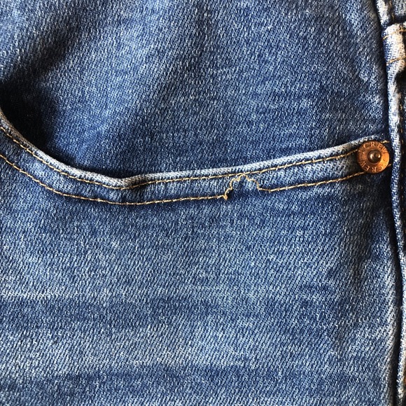 J. Crew 10" Billie Demi Boot Crop Jeans Women's Size 30  Raw Hem Medium Wash - Picture 4 of 9